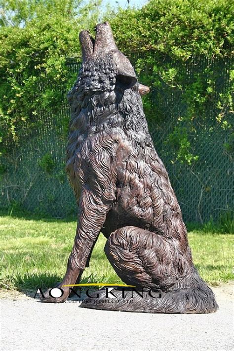 Outdoor Garden Indoor Decoration Bronze Howling Sitting Wolf Statue