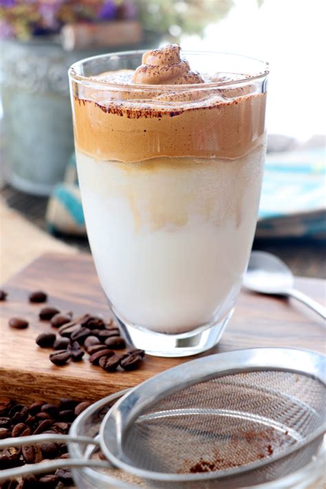 How To Make Sweet Coffee Foam / How To Make Vanilla Sweet Cream Cold ...