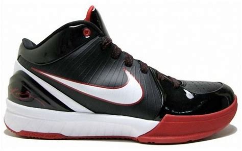 Kobe Bryant Shoes Pictures: Nike Zoom Kobe IV (4) Picture 04