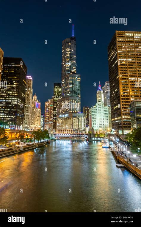 The Chicago Riverwalk at Night Stock Photo - Alamy