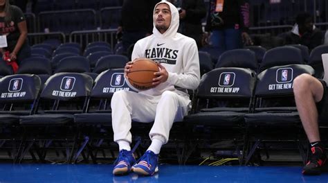 Hawks' Trae Young trolls Knicks with phrase on custom sneakers | Fox News