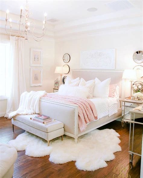 Charming and Beautiful Bedroom Ideas for Women 2020 | Feminine bedroom, Classy bedroom, Elegant ...