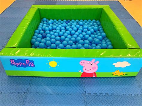 PEPPA PIG DELUXE Soft Play, Ball Pit Bouncy Castle Package Bouncy ...