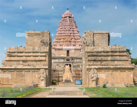 The Gangaikunda Temple Stock Photo - Alamy