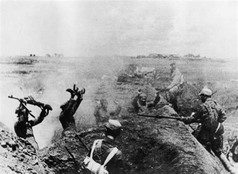 The Chinese Civil War In 21 Heartbreaking Photos