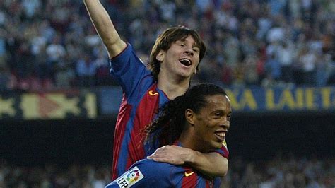 Messi recalled his first day at Barca: "Ronaldinho told me to sit next ...