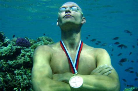 Danish diver holds world record for holding breath underwater | Daily Star