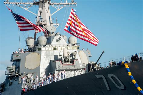 USS Hopper Returns from 4-month Deployment > United States Navy ...