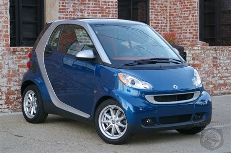 Smart For Two Named WORST Car Of The 2000's. TRUE? - AutoSpies Auto News