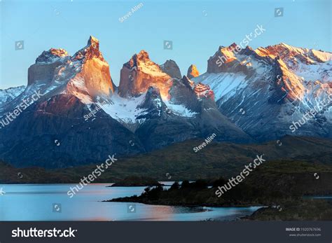 962 Cordillera Paine Images, Stock Photos & Vectors | Shutterstock