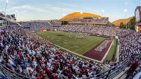 UM Griz Football FCS Semifinal vs NDSU at Washington-Grizzly Stadium ...