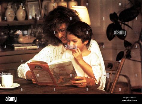 Anne archer fatal attraction hi-res stock photography and images - Alamy