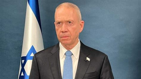 Israeli defence minister calls for halt to judicial overhaul as over 200,000 Israelis protest