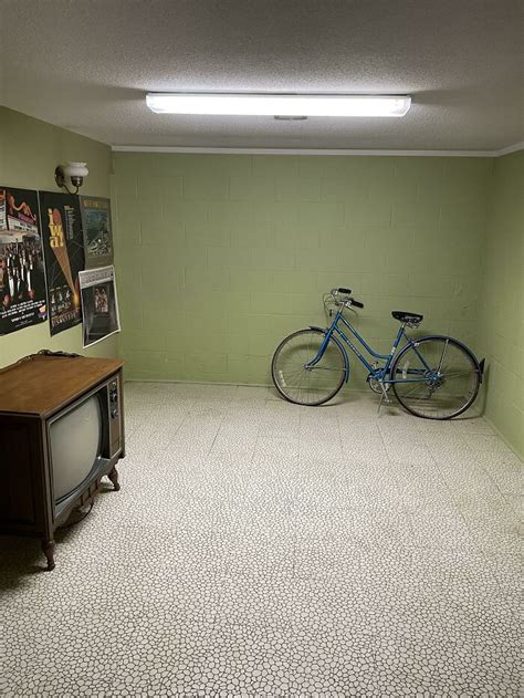 30 Photos Of "Liminal Spaces" That Might Make You Feel A Little Uneasy | DeMilked