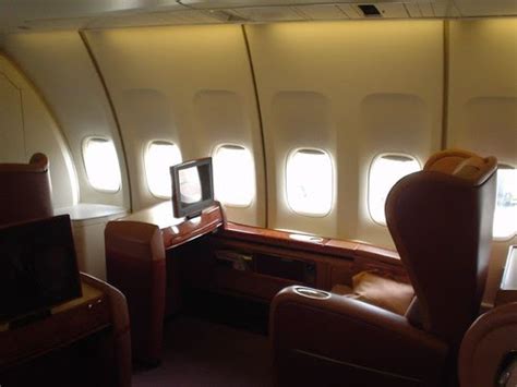 airtravel photos: Singapore airlines 747 First Class