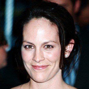 Annabeth Gish - Age, Family, Bio | Famous Birthdays