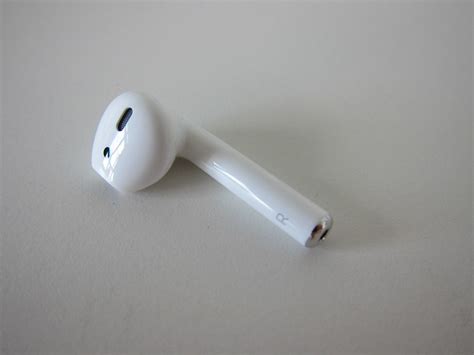 Apple AirPods (2019) With Wireless Charging Case « Blog | lesterchan.net