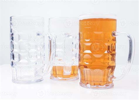 Lager beer glasses 5371072 Stock Photo at Vecteezy