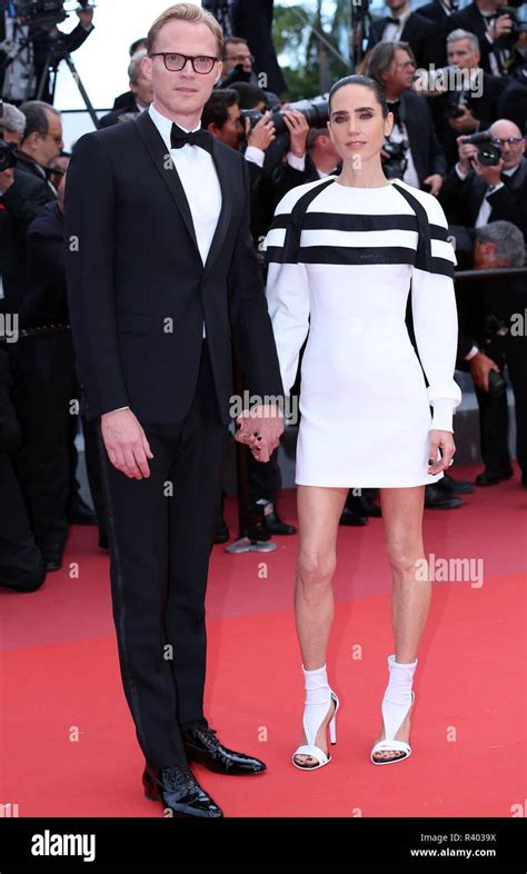 CANNES, FRANCE – MAY 15, 2018: Paul Bettany and Jennifer Connelly walk ...