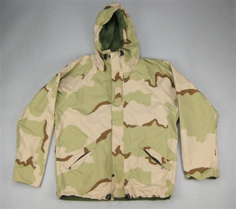 US Military Gore-Tex Reversible Parka, Desert Camo / Night Desert, Size ...