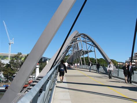 Ray's Retirement: The Brisbane River walk and a bunch of bridges