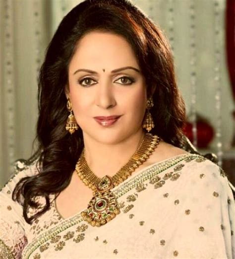 Hema Malini Age, Husband, Children, Family, Biography » StarsUnfolded