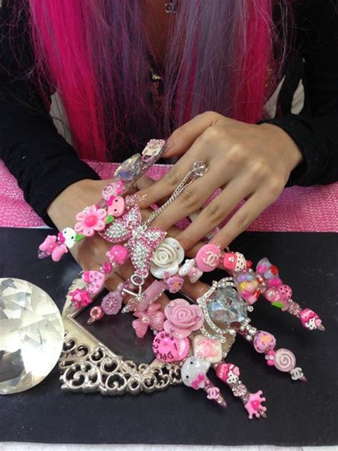 Gyaru nails | Hello kitty nails, Pink nails, Nail designs