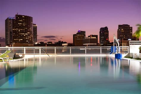 Book Hampton Inn Tampa Downtown Channel District, Tampa Room Deals | Hotwire