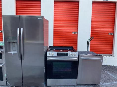 Stainless Kitchen Set for Sale in Alpharetta, GA - OfferUp