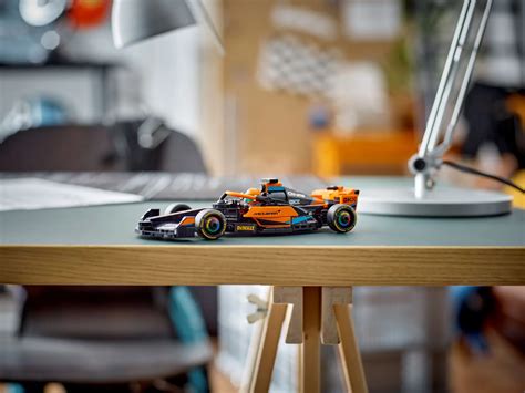 LEGO Speed Champions 76919 McLaren Formula 1 Race Car Arriving in March ...