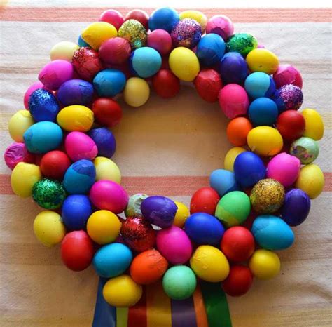 How-To: Easy DIY Cascarones Wreath - Modern Tejana