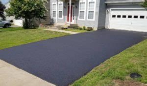 Professional Asphalt Sealcoating & Blacktop Driveway Repair