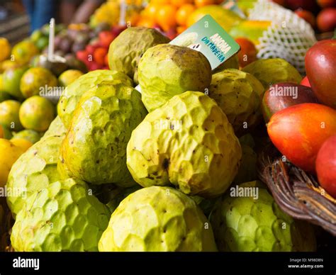 Anonas fruit hi-res stock photography and images - Alamy