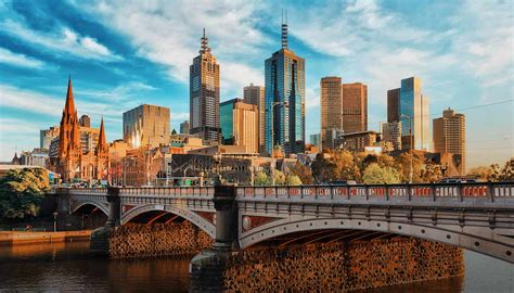 Living in Melbourne | Life, Climate and Time Zones of Melbourne st