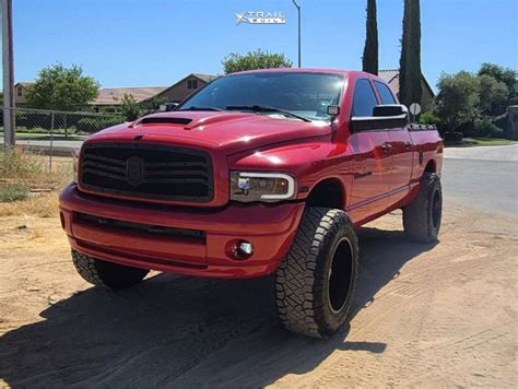 2005 Dodge Ram 1500 Wheel Offset Aggressive > 1" Outside Fender ...