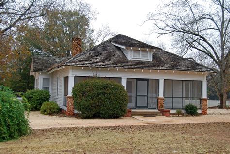 Jimmy Carter National Historic Compound: A Picture Tour of President Jimmy Carter’s Home in ...