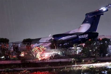 Small jet crashes into fence after landing at Hawthorne airport - Los ...