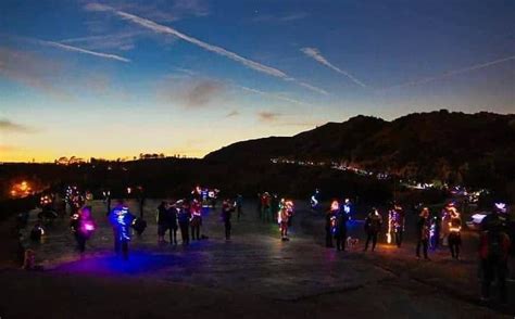 Locals Are Embarking On A Holiday Festival Of Lights Hike At Griffith ...