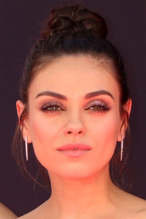 Mila Kunis: How to get her eye makeup look - The Fuss