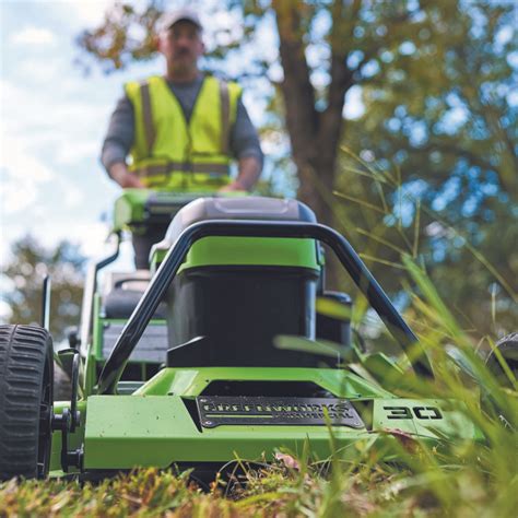 30" Self-Propelled Lawnmower - Greenworks Australia