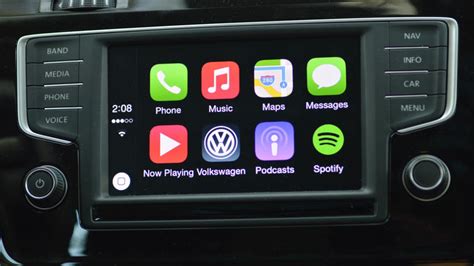 Apple CarPlay Review – The Future of Infotainment Systems | Tech Pep