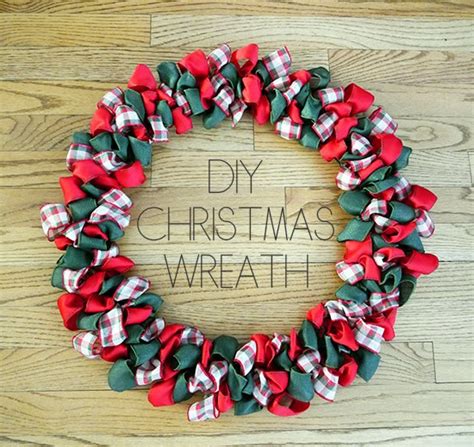 Kristina does the Internets: DIY Christmas Ribbon Wreath