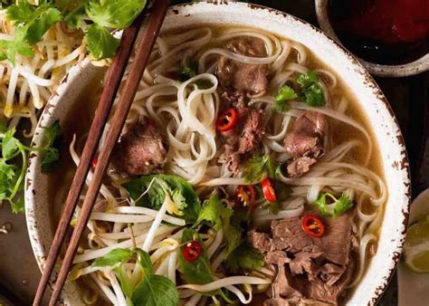 Recette: Pho Traditionnelle Vietnamienne, Facile | Recette | Cuisine asiatique, Pho recette, Recette