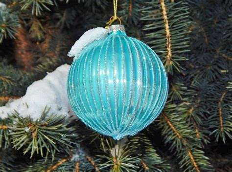 Snow Covered Christmas Tree Stock Photo - Image of winter, ball: 130453404