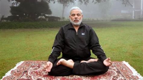 Galaxy of stars led by Richard Gere join PM Modi on Yoga Day | Latest ...