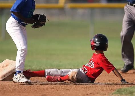 Basic Offensive Strategy and Tactics in Softball - Softball Tutor