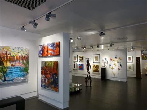 How to Display Art in a Gallery | POD Services