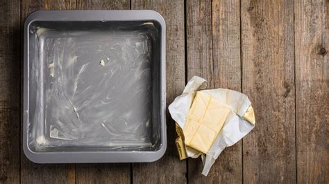 How to Grease Your Baking Pan: a Step-By-Step Guide With 5 Tricks to Do ...