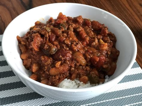 [homemade] beef chilli with white rice : food