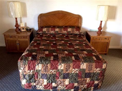 CONNELL INN AND SUITES - Motel Reviews (WA)